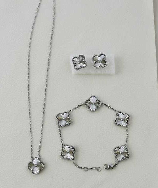 Silver Plated Stainless Steel Clover Flower Pendant Necklace Earrings And Bracelet