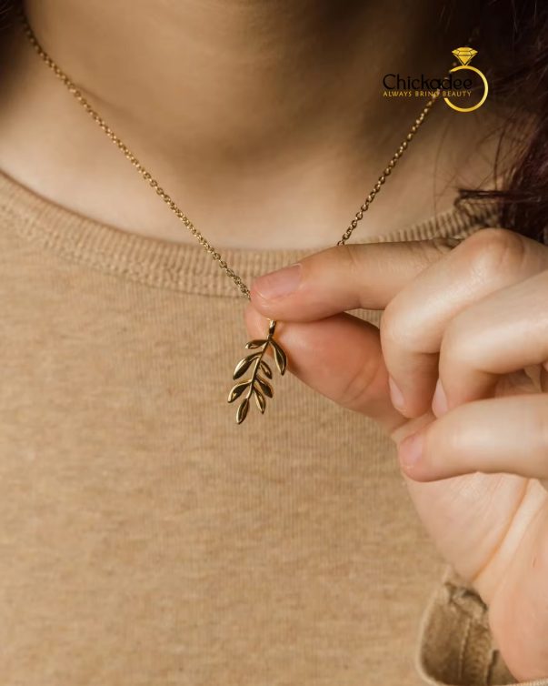 18k gold plated leaf pendant necklace