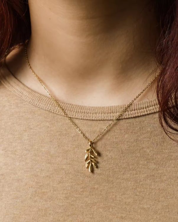 18k gold plated leaf pendant necklace
