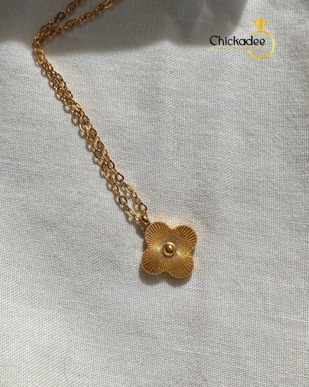 Gold Plated Stainless Steel Clover Flower Pendant Necklace