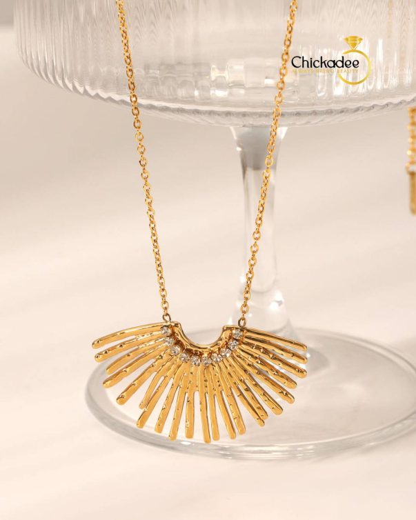 18K Gold Fan-Shaped Stainless Steel Diamond Pendant Necklace Geometric Multi Radial Lines Design Necklace