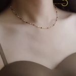Beaded Monochromatic Chain