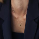 Simple Tear drop gold necklace